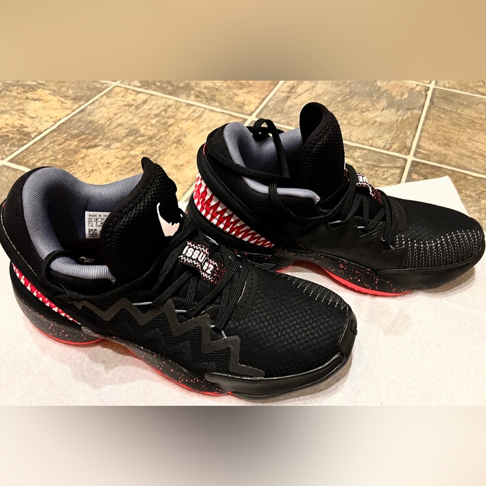 ADIDAS Core Black Signature Marvel Venom